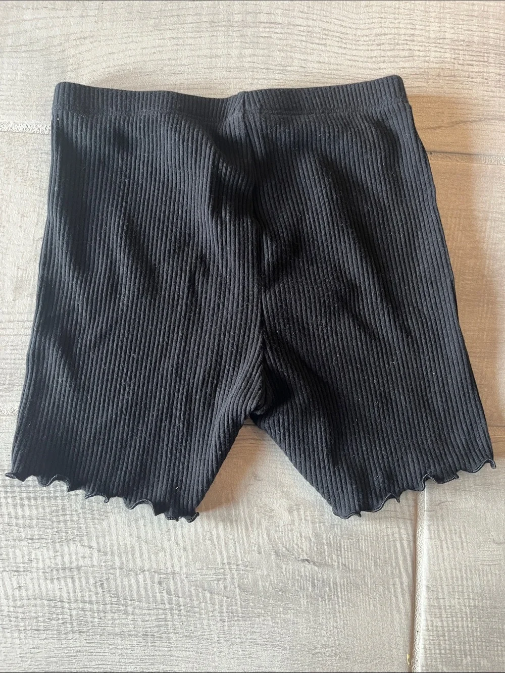 Old Navy Black Ribbed Kids' Biker Shorts (6T)